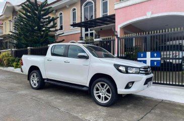 Selling Pearl White Toyota Hilux 2018 in Las Piñas