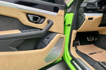 Green Lamborghini Urus 2021 for sale in Makati