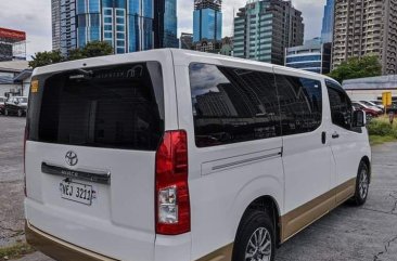 Selling White Toyota Hiace 2019 in Pasig