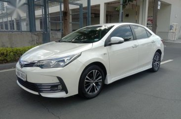 Selling Pearl White Toyota Altis 2017 in Pasig