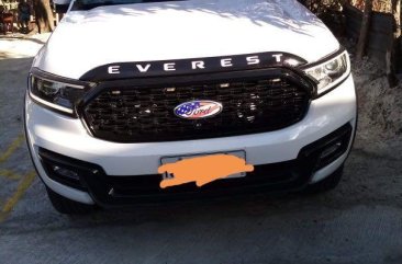 Selling White Ford Everest 2018 in Marikina