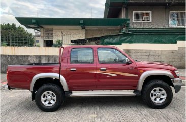 Selling Red Toyota Hilux 2001 in Quezon