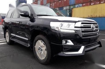 Selling Black Toyota Land Cruiser 2020 in Manila