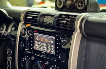 Selling Black Toyota Fj Cruiser 2016 in Manila