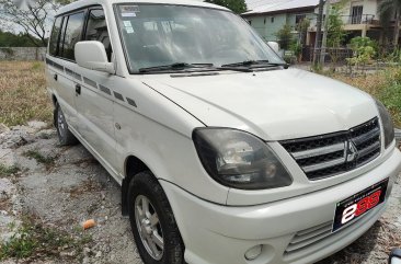 Selling White Mitsubishi Adventure 2015 in Quezon 