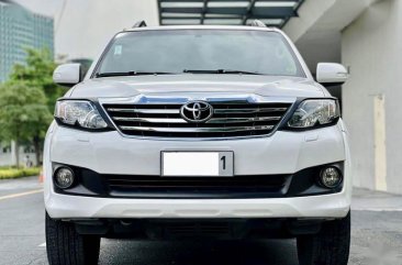 Selling White Toyota Fortuner 2012 in Makati