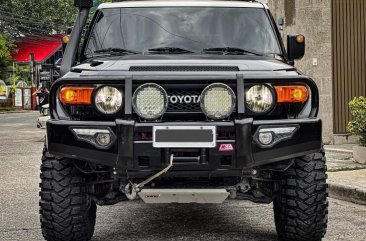 Selling Black Toyota Fj Cruiser 2016 in Manila