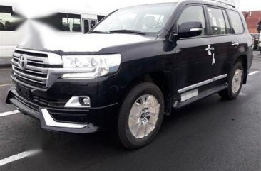 Selling Black Toyota Land Cruiser 2020 in Manila