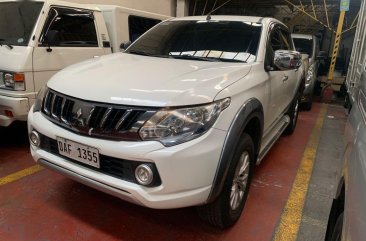 White Mitsubishi Strada 2017 for sale in San Juan