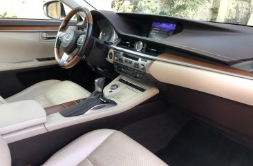 Selling White Lexus ES 350 2017 in Cebu 