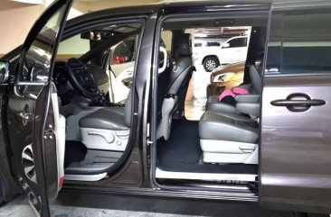 Silver Kia Carnival 2018 for sale in Manila