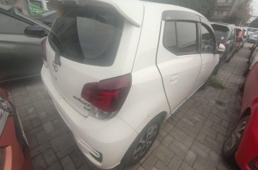 Selling White Toyota Wigo 2020 in Makati