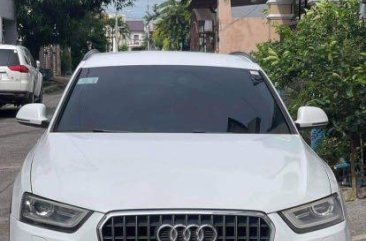 Selling White Audi Q3 2015 in Cainta