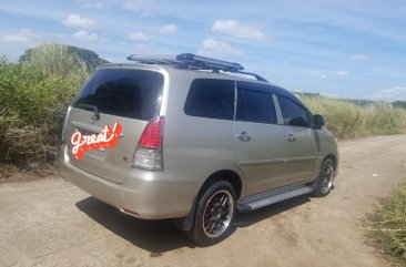 Selling Silver Toyota Innova 2009 in Santa Ana