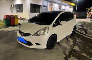 Selling White Honda Jazz 2010 in General Trias