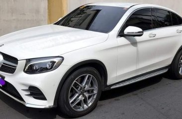 White Mercedes-Benz GLC250 2017 for sale in Quezon 