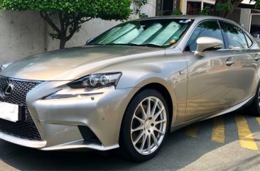 Selling Silver Lexus IS 350 2016 in Biñan