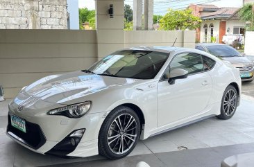 Pearl White Toyota 86 2013 for sale in Angeles