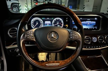 Selling Pearl White Mercedes-Benz S-Class 2017 in Quezon