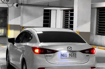 White Mazda 3 2018 for sale in Mandaluyong 