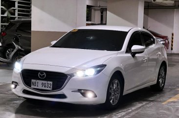 White Mazda 3 2018 for sale in Mandaluyong 