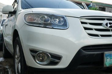 Selling White Hyundai Santa Fe 2011 in San Pedro