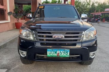 Black Ford Everest 2012 for sale in Manual