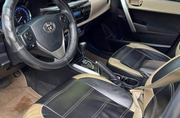 Selling Black Toyota Corolla Altis 2014 in Marikina