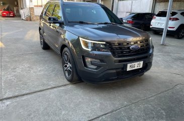 Selling Grey Ford Explorer 2016 in Imus