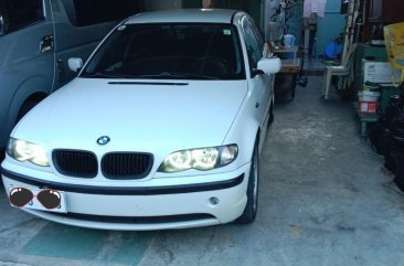 White BMW 318I 2004 for sale in General Trias