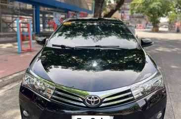 Selling Black Toyota Corolla Altis 2014 in Marikina