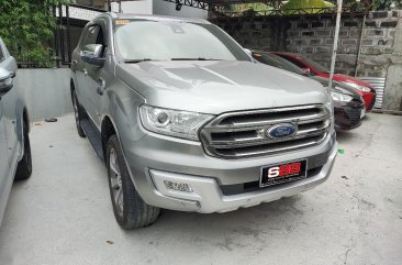 Selling Silver Ford Everest 2018 in Quezon 