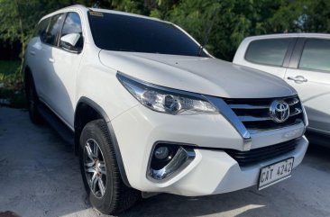 White Toyota Fortuner 2018 for sale in Quezon 