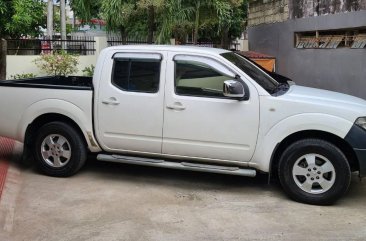 Selling White Nissan Navara 2008 in Quezon 