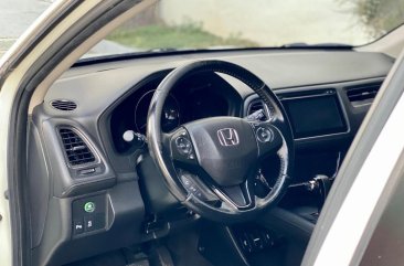 Pearl White Honda HR-V 2016 for sale in Pasig 