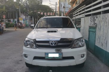 White Toyota Fortuner 2007 for sale in Caloocan 