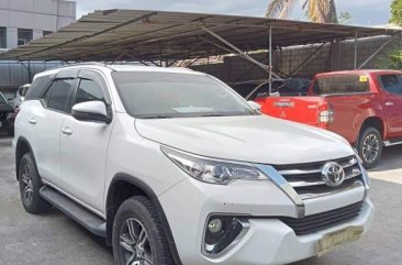 White Toyota Fortuner 2018 for sale in Quezon 