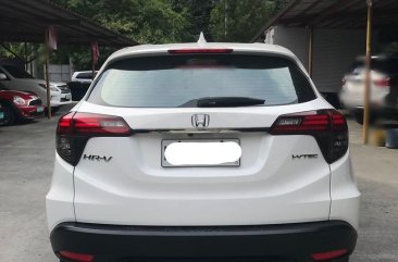 Selling White Honda HR-V 2018 in Pasig