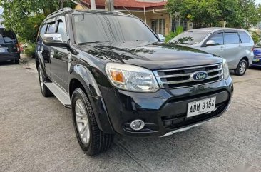 Selling Black Ford Everest 2014 in Antipolo