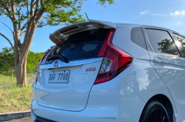 Selling White Honda Jazz 2018 in Las Piñas