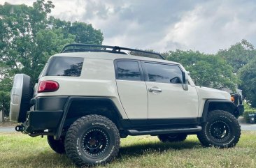 Selling White Toyota FJ Cruiser 2015 in Angeles