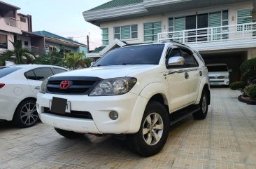 Sell White 2007 Toyota Fortuner in Quezon City