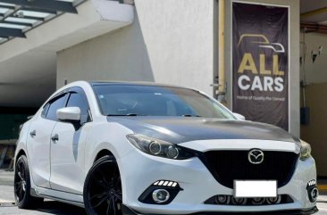 Selling White Mazda 3 2016 in Makati