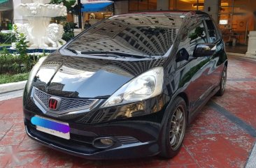 Selling Black Honda Jazz 2010 in Quezon City