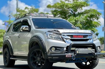 2017 Isuzu mu-X in Makati, Metro Manila