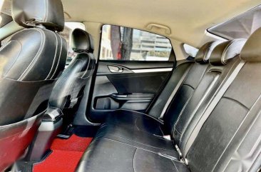 Sell Black 2017 Honda Civic in Makati