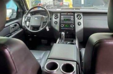 Selling Silver Ford Expedition 2013 in Calbayog