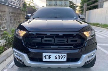Selling Black Ford Everest 2016 in Taytay