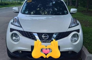 Sell Pearl White 2016 Nissan Juke in Santa Rosa