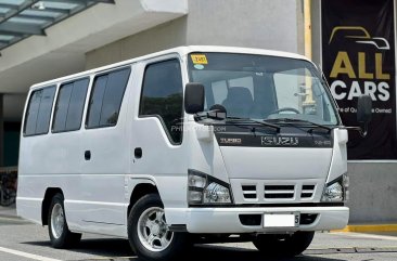 2017 Isuzu Nhr in Makati, Metro Manila